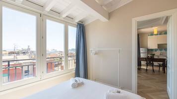 1 Schlafzimmer, Schreibtisch, Reisekinderbett, WLAN