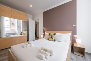 1 habitación, tabla de planchar con plancha, wifi y ropa de cama 