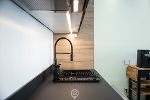 Fridge, microwave, stovetop, dishwasher - Ichnusa Stylish Studio (Cagliari)