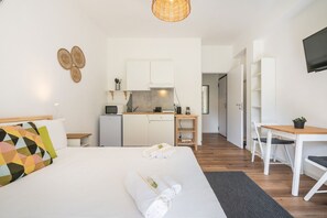 1 bedroom, WiFi, bed sheets