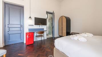 1 bedroom, iron/ironing board, travel crib, WiFi