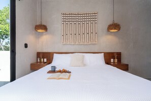 2 habitaciones, escritorio, tabla de planchar con plancha y wifi gratis 