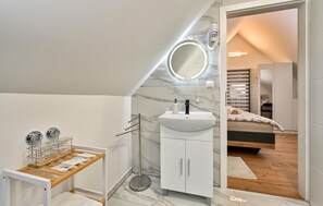 2 habitaciones, cuna de viaje, wifi gratis y ropa de cama 
