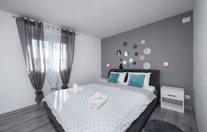 2 chambres, Wi-Fi gratuit, draps fournis