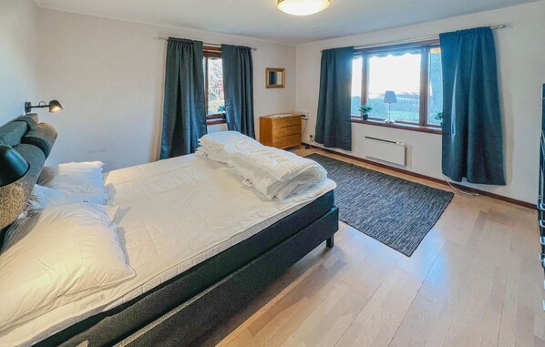 3 bedrooms, free WiFi, bed sheets