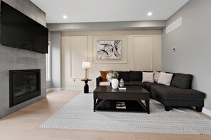 TV, fireplace
