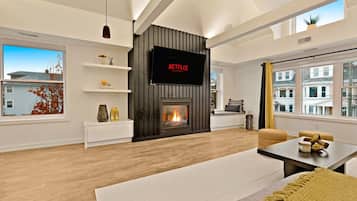 Fernseher, Kamin