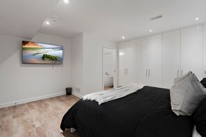 Unclassified image, 4 of 38, button - Central and Lux 2BR Suite with Den and  BBQ Sleeps 6 (St. Catharines)