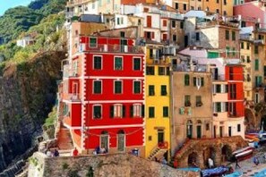 Exterior - Two-room apartment of 35 square meters. consisting of a living room/dining area with equipped kitchenette and single sofa bed, double bedroom, bathroom with shower and private balcony complete with table and chairs.Equipped with:- Air conditioning/heatin (Luni Mare)