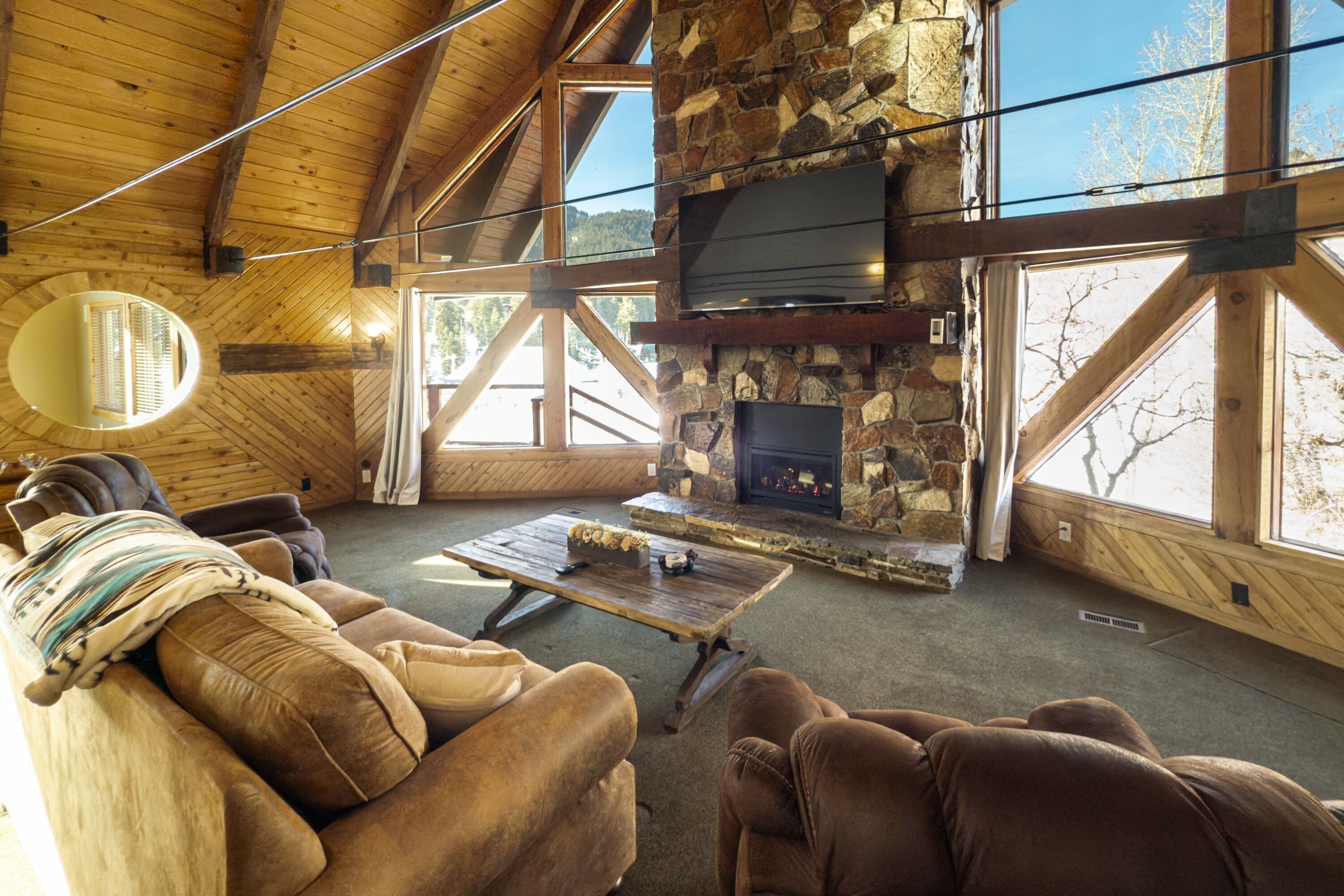 Smart TV, fireplace, offices