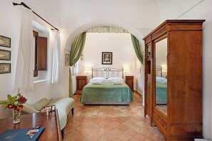 2 camere, ferro/asse da stiro, Wi-Fi gratuito, lenzuola