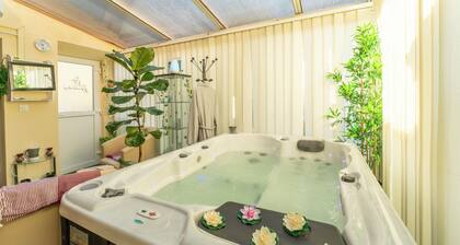 Holiday Home 'Le Chalet Houda Et Spa En Option' with Private Pool and Air Conditioning