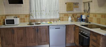 Country House 'La Abuela Marcelina' with Private Garden and Wi-Fi