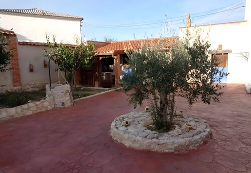 Country House 'La Abuela Marcelina' with Private Garden and Wi-Fi