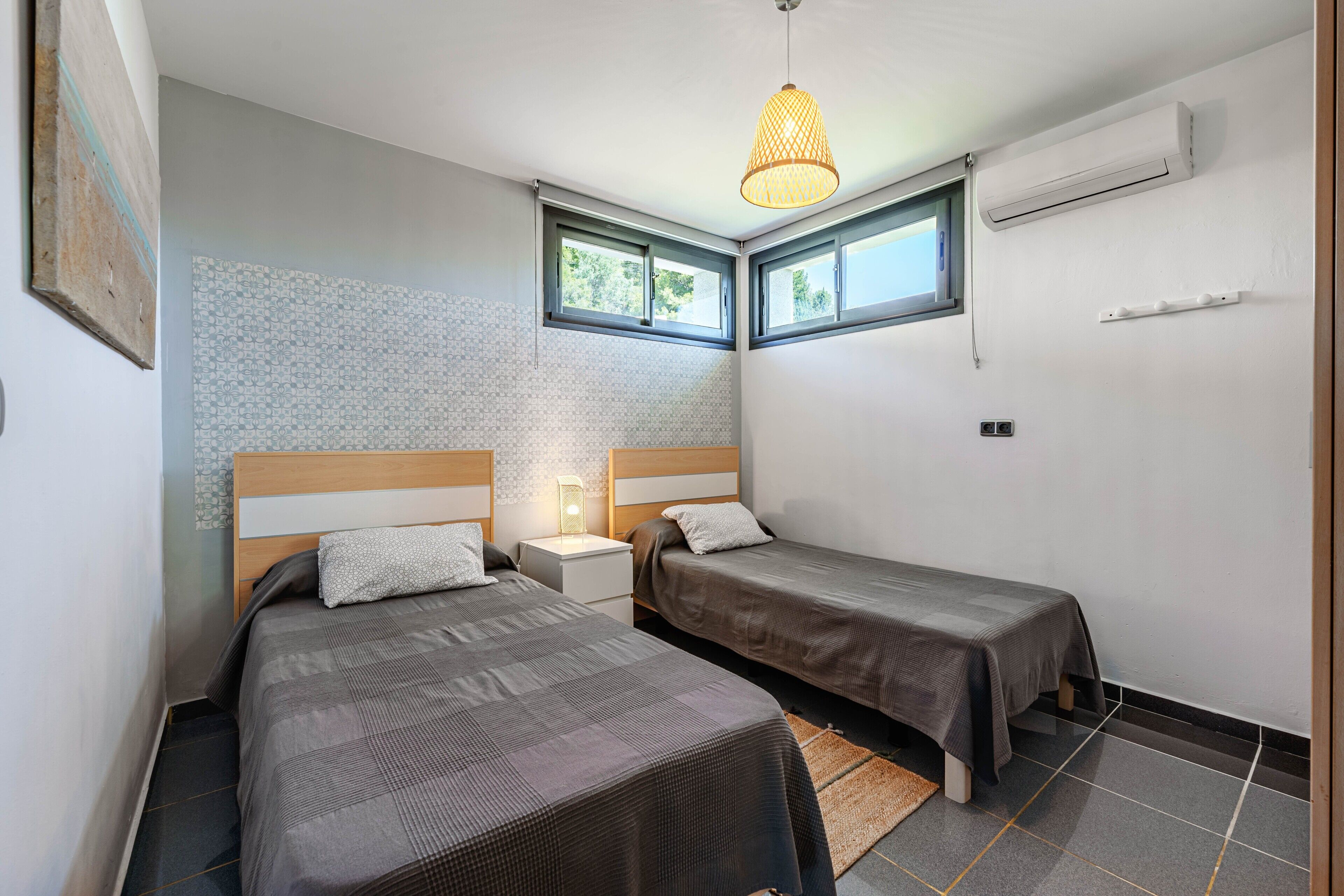 5 dormitorios, tabla de planchar con plancha, wifi gratis y ropa de cama