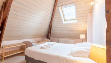 4 多间卧室、熨斗/熨衣板、免费 WiFi、床单