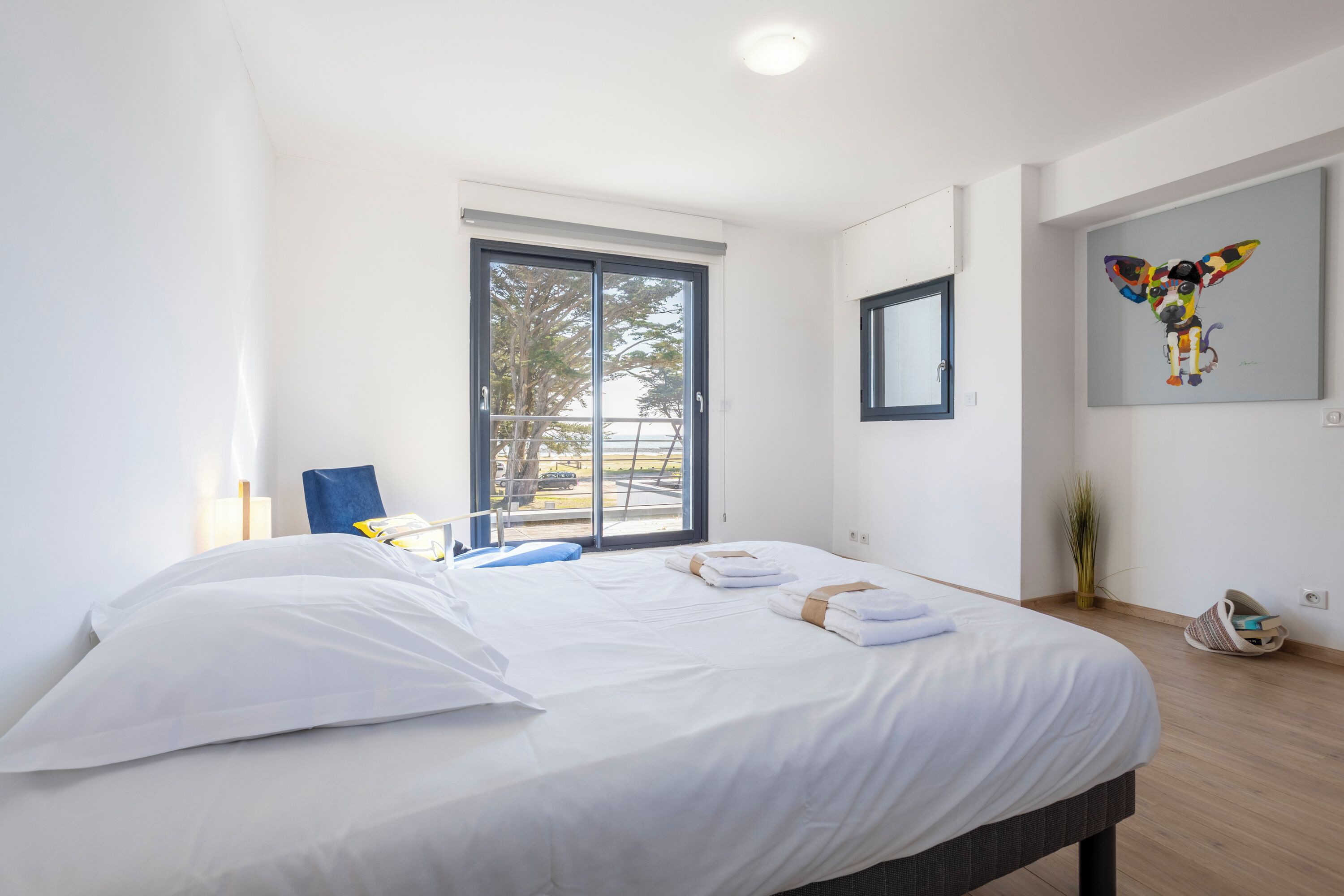 5 bedrooms, iron/ironing board, free WiFi, bed sheets