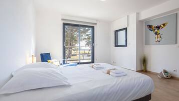 5 bedrooms, iron/ironing board, free WiFi, bed sheets