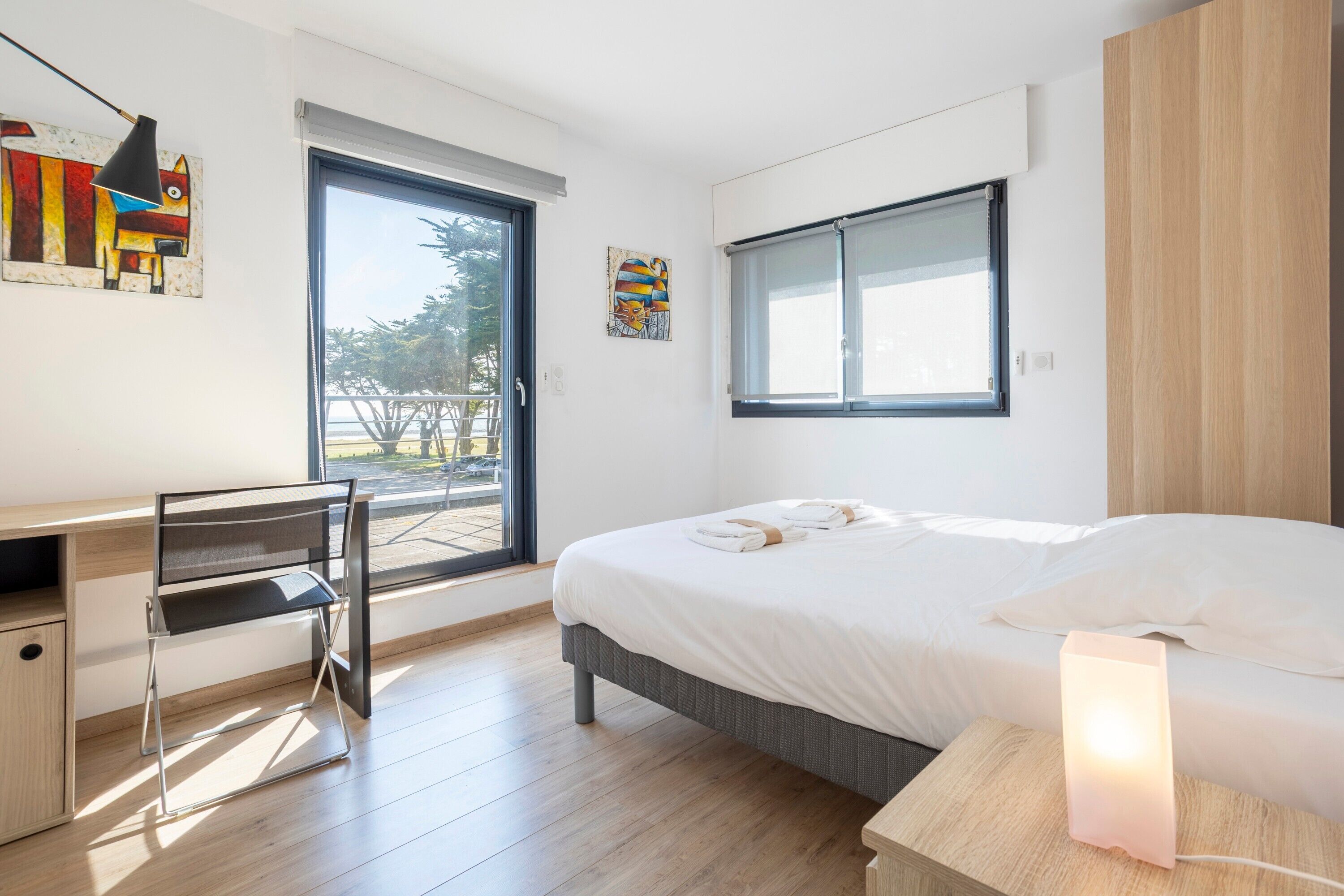 5 slaapkamers, een strijkplank/strijkijzer, gratis wifi, beddengoed