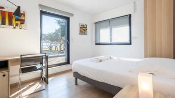 5 slaapkamers, een strijkplank/strijkijzer, gratis wifi, beddengoed