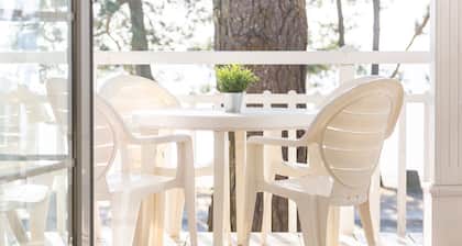 La Cabine – Sea View, Walk to Beach, Heated Pool
