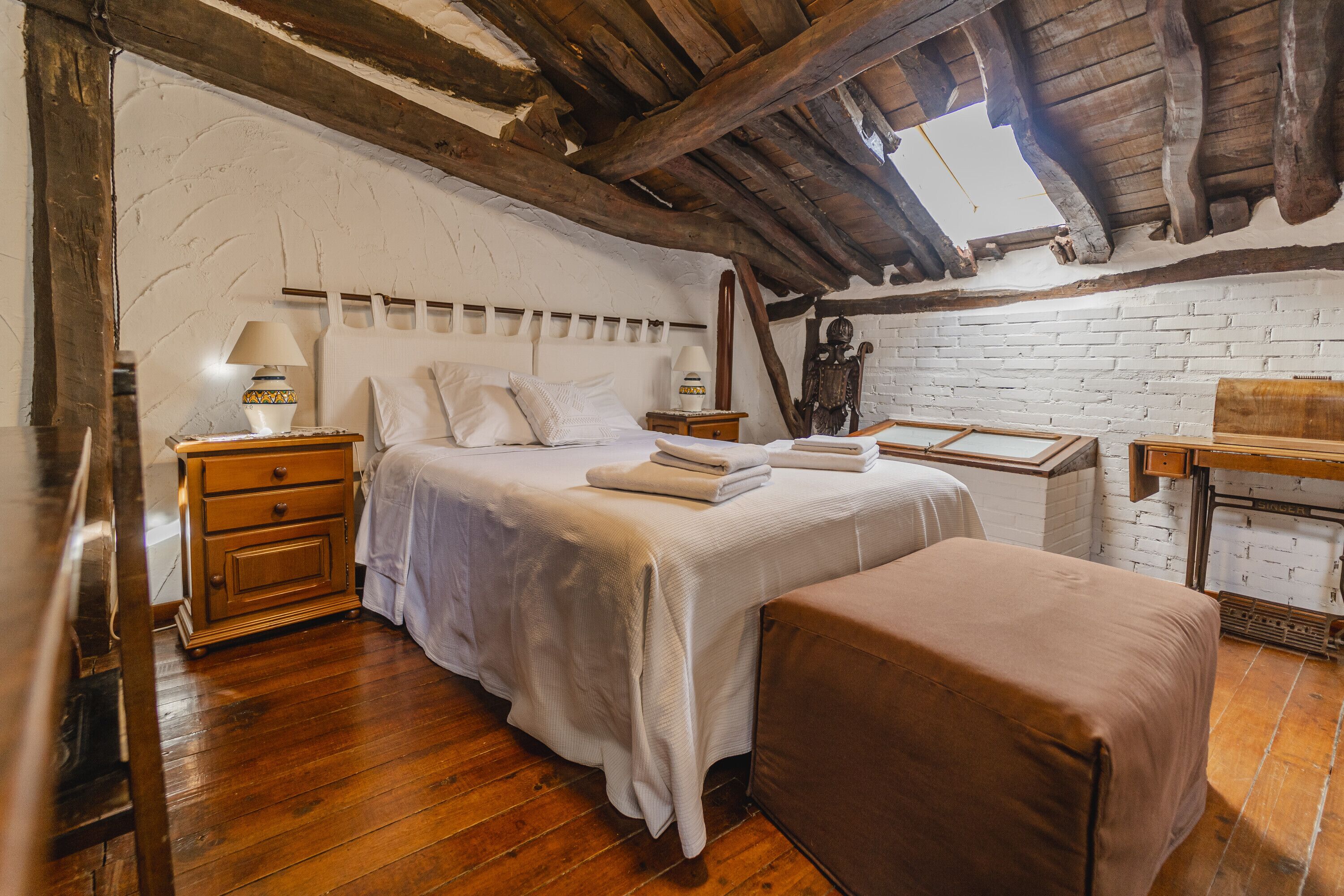 4 bedrooms, free WiFi, bed sheets