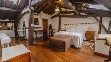 4 bedrooms, free WiFi, bed sheets