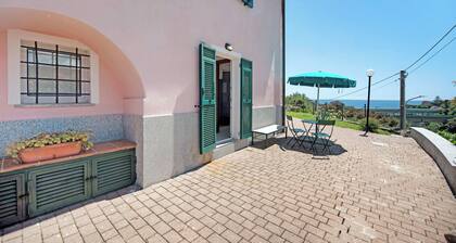 Apartment 'Zafferano Suites - Rosmarino' with Sea View, Private Terrace and Wi-Fi