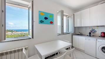 Refrigerador, horno, parrilla de estufa y lavavajillas