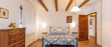 1 camera, Wi-Fi, lenzuola