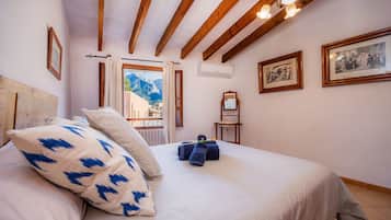 3 Schlafzimmer, Schreibtisch, schallisolierte Zimmer