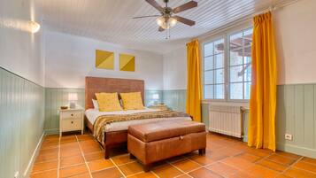 4 habitaciones, tabla de planchar con plancha y wifi gratis