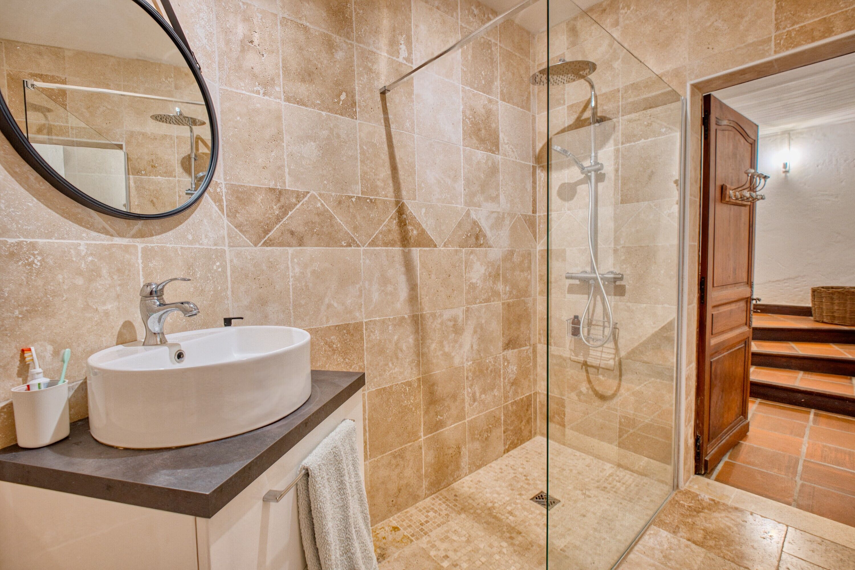 Een douche, een haardroger