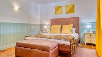 3 bedrooms, iron/ironing board, free WiFi