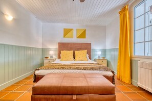 3 bedrooms, iron/ironing board, free WiFi - Charming Stone House with Pool and Enclosed Garden :
A Haven of Comfort and Serenity (Allemans)