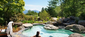Superior Room with Stunning Columbia River Views