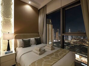 4 chambres, fer et planche à repasser, lit de bébé portatif, Wi-Fi