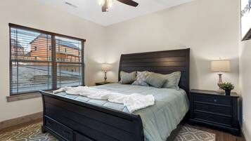 3 bedrooms, iron/ironing board, free WiFi, bed sheets