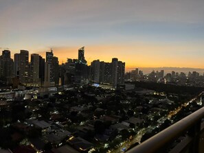 อพาร์ทเมนท์สำหรับครอบครัว, ระเบียง, วิวเมือง | ลานระเบียง/นอกชาน