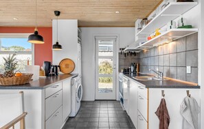 Réfrigérateur, four, plaque de cuisson, lave-vaisselle