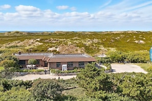 Exterior - Beach Bungalow Sylt 2 - Welcome to your retreat for pure relaxation on Sylt. (Sylt OT Rantum)
