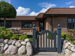 Terrace/patio - Beach Bungalow Sylt 1 - Welcome to your private paradise in the middle of the (Sylt OT Rantum)