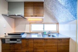 Fridge, microwave, stovetop, electric kettle - SHIRAKABA (Otaru)