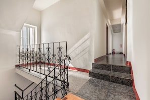 Interior - Rich house (Hengchun)