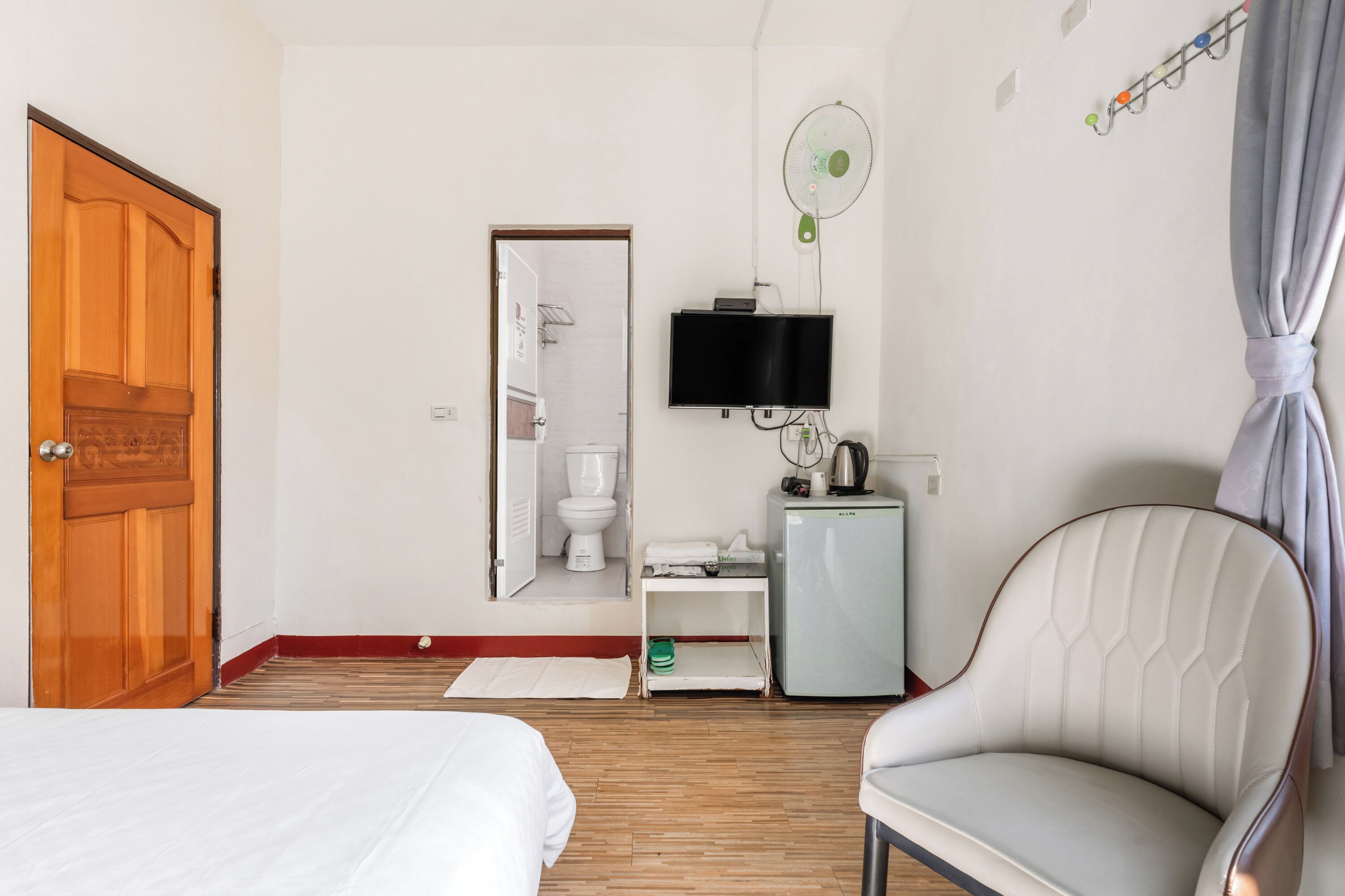 Standard Double Room | Free WiFi, bed sheets