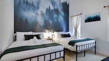 4 bedrooms, desk, free WiFi, bed sheets