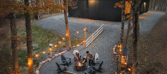 Newly Built Barndominium w/ Golf Sim, Hot Tub, Firepit, Minutes to Jim Thorpe!