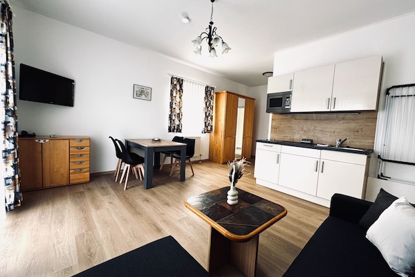 Ferienwohnung Parterre (58 qm)-Wohn- & Essbereich