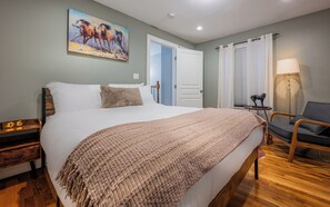 4 bedrooms, desk, iron/ironing board, free WiFi