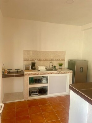 微波炉、炉灶、茶具/咖啡用具、烤面包机